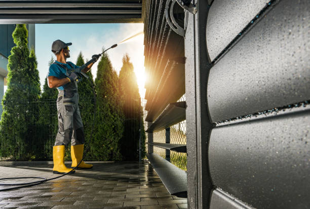 Best Fence Cleaning  in Iron Mountain, MI